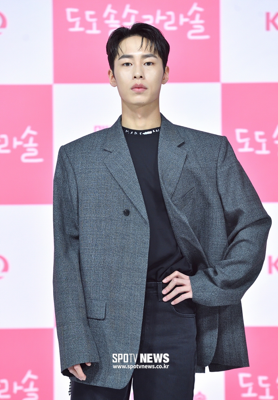 [포토S] 이재욱, 폼나게
