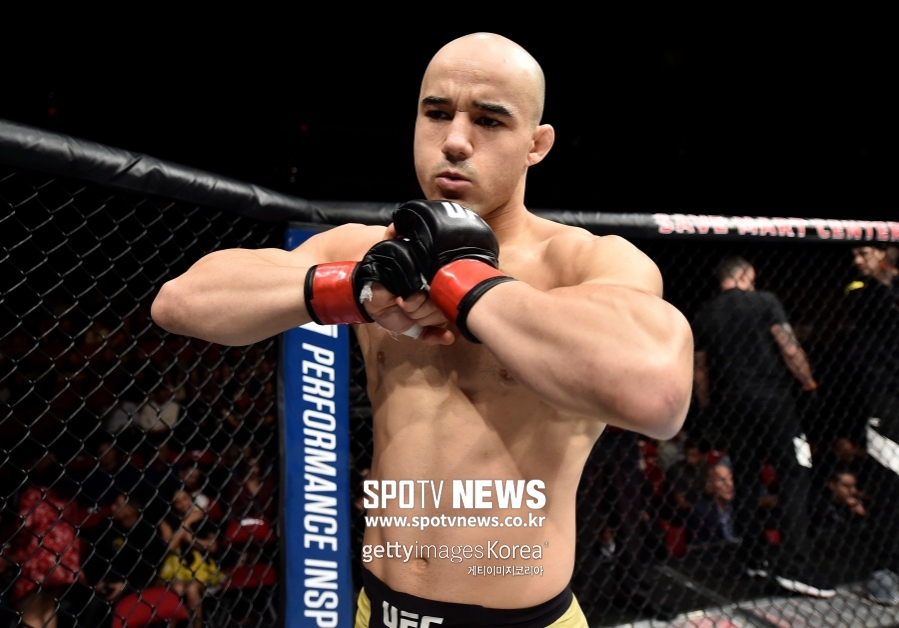 [UFC] 조제 알도 꺾은 밴텀급 1위…"미국 샛별도 잡는다"