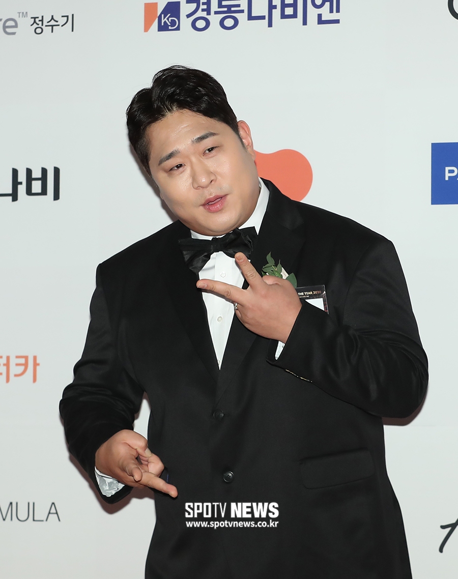 [포토S] 문세윤, 라면 광고 노리는 포즈