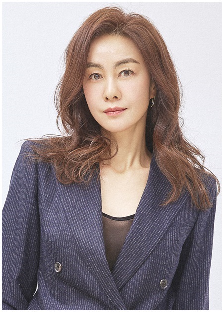 장윤정, 20년만의 복귀→이젠 배우로…영화 '내겐 너무 소중한 너' 출연[공식]