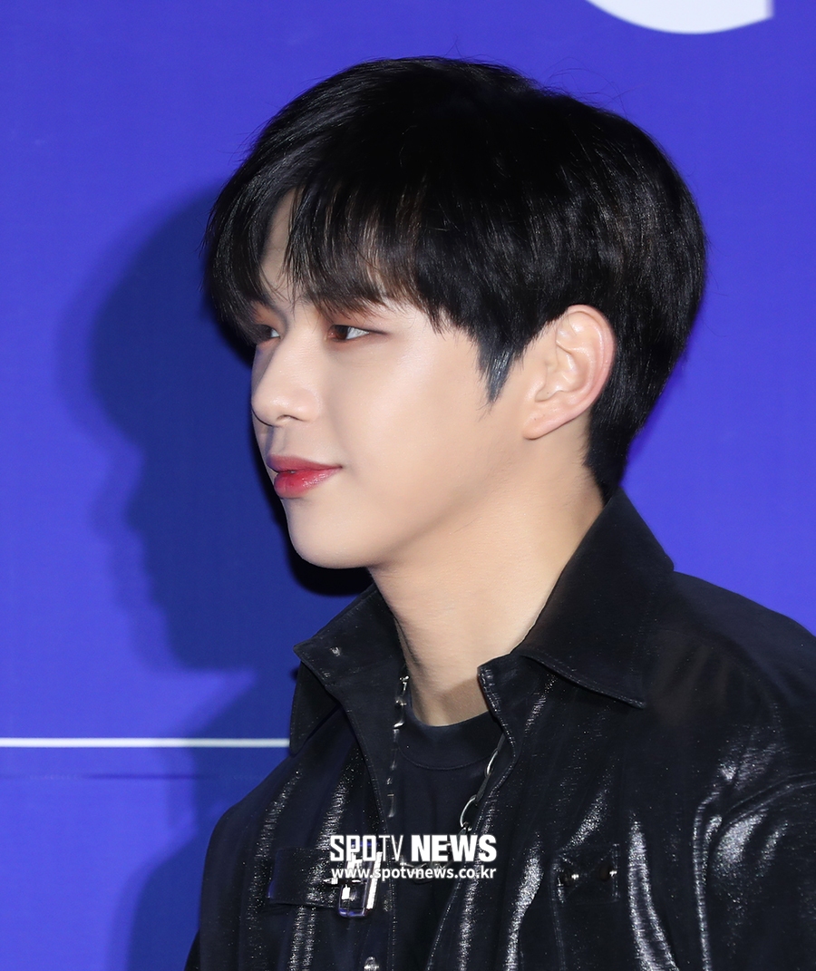 [포토S] 강다니엘, 아기 같은 옆모습