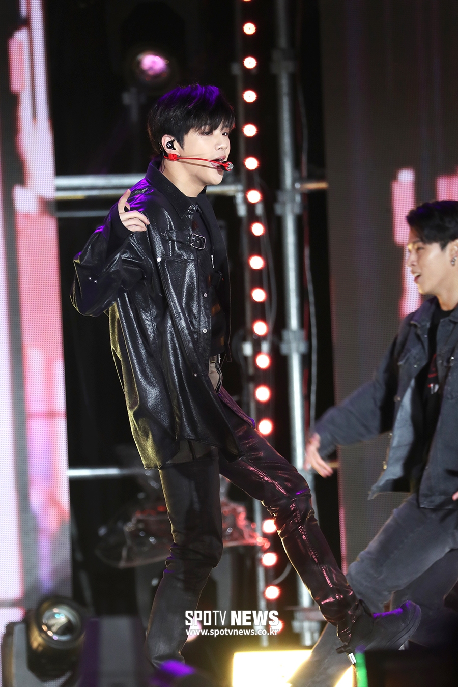 [포토S] 강다니엘, '내 매력에 빠져봐'