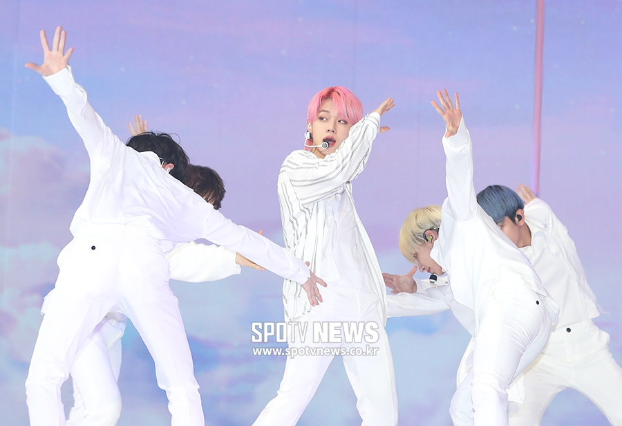 [포토S] '연준 몰아주기!'