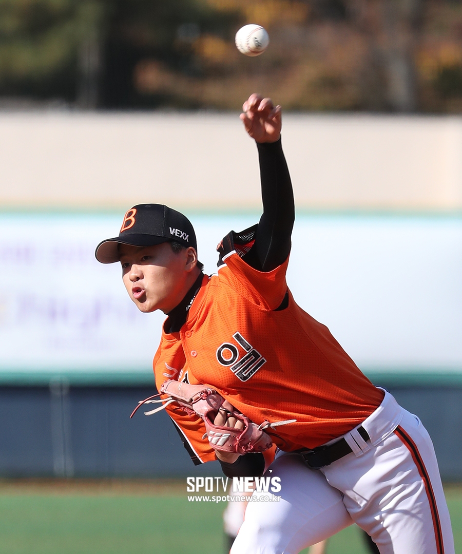 [포토S] 역투하는 북일고 김범근
