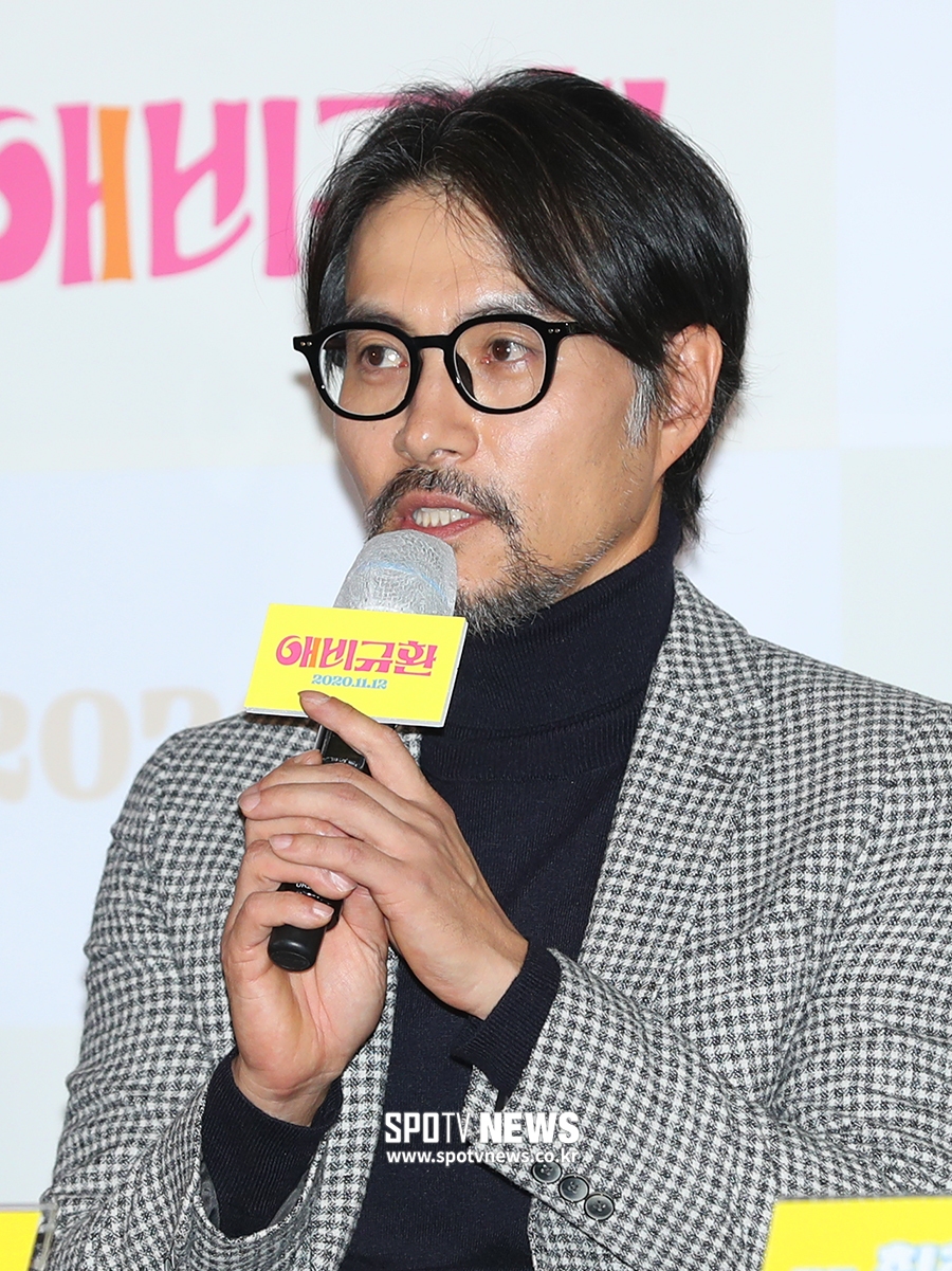 [포토S] 인사말 하는 배우 이해영