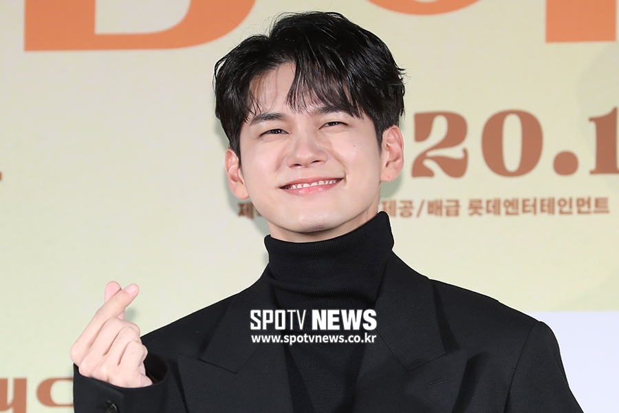 [포토S] 옹성우, 첫사랑 선배 미소