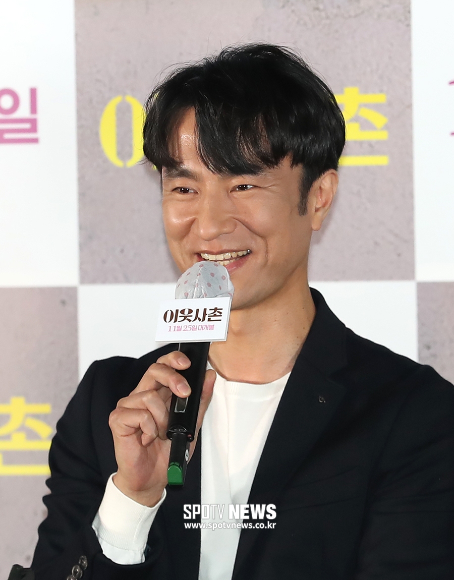 [포토S] 인사하는 배우 김병철