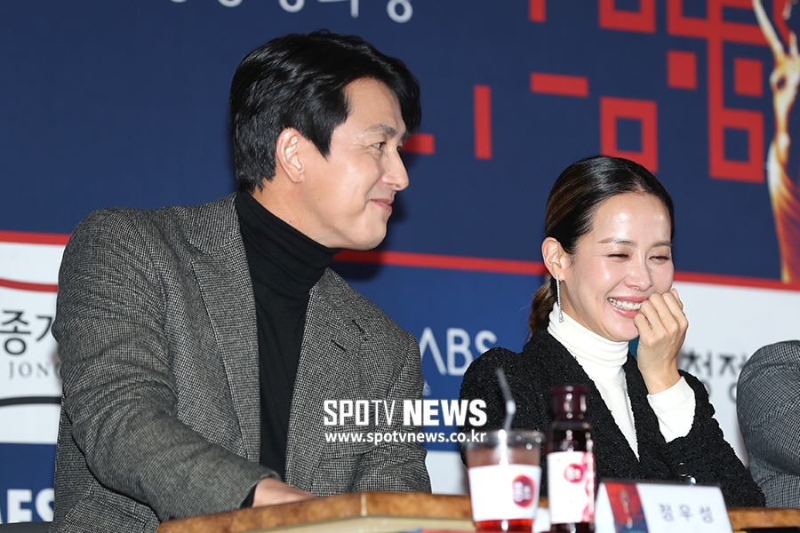 [포토S] 조여정, 꺄르르 꺄르르~