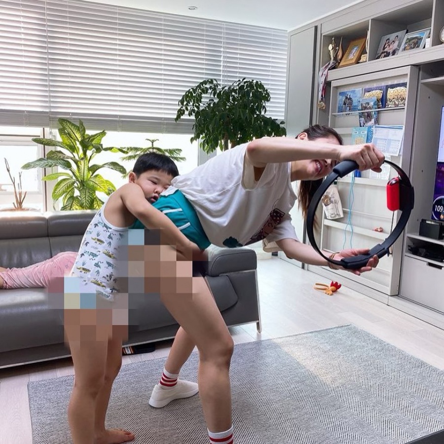 '61kg' 장영란, 폭풍 다이어트 후 시선강탈 엉덩이 모자이크…"많이 좋아졌어"