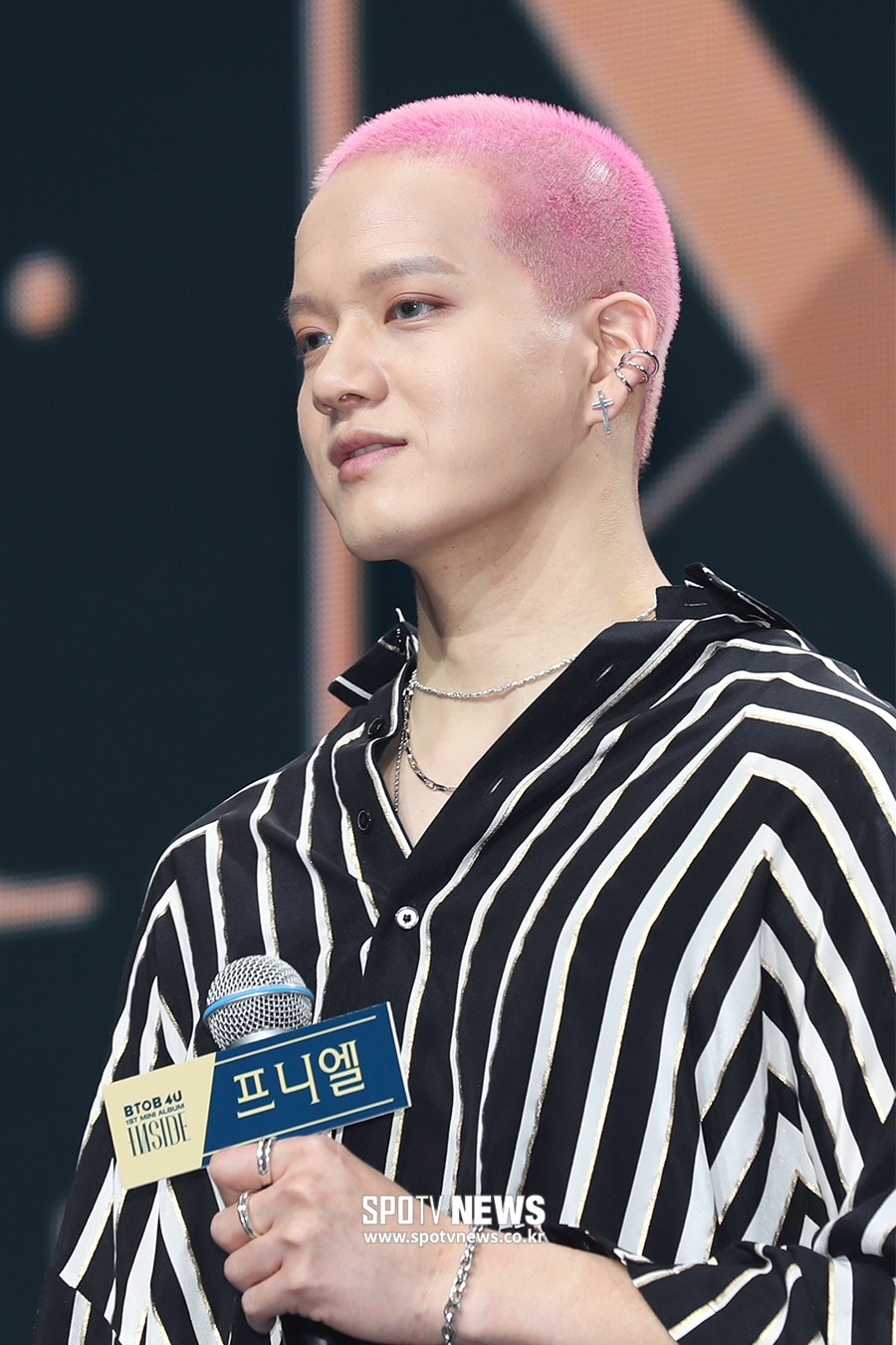 [포토S] 프니엘, 파격 핑크