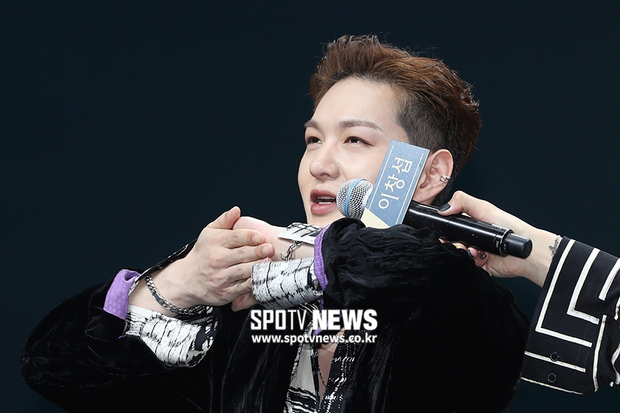 [포토S] 비투비포유 이창섭, 마스크 표현하는 안무