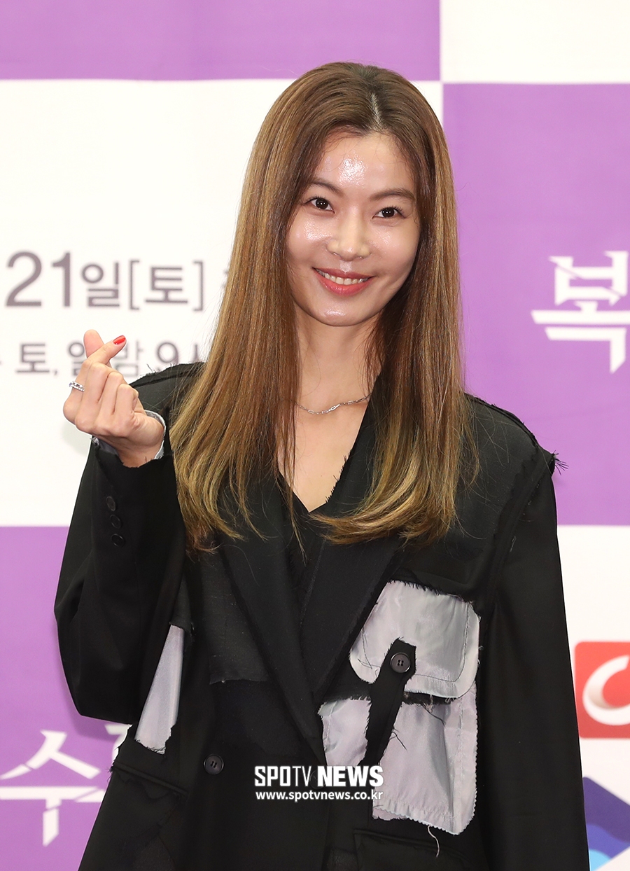 [포토S] 윤소이, 흥신소 소장!