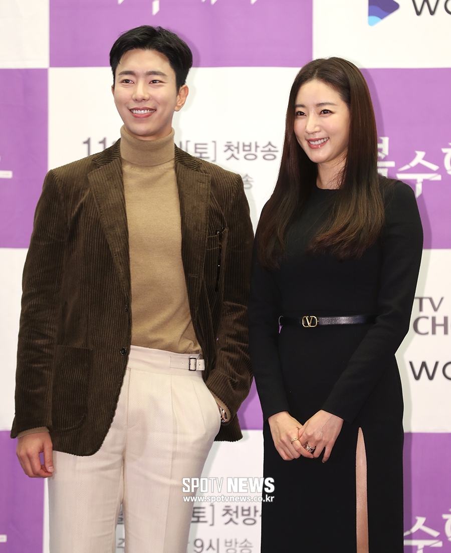 [포토S] 윤현민-김사랑, '잘 어울리나요?'