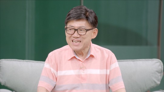 엄용수, 67세에 '재혼의 아이콘'…"로또보다 더 어려운 10살 연하 신부"[종합]