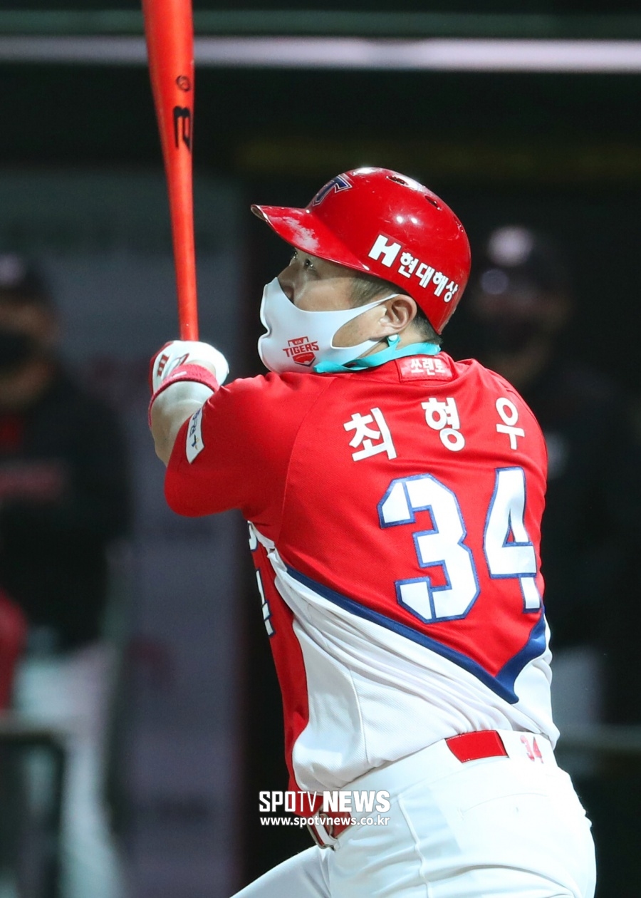 최형우 MVP·소형준 신인상… 은퇴선수의 날 온라인 생중계