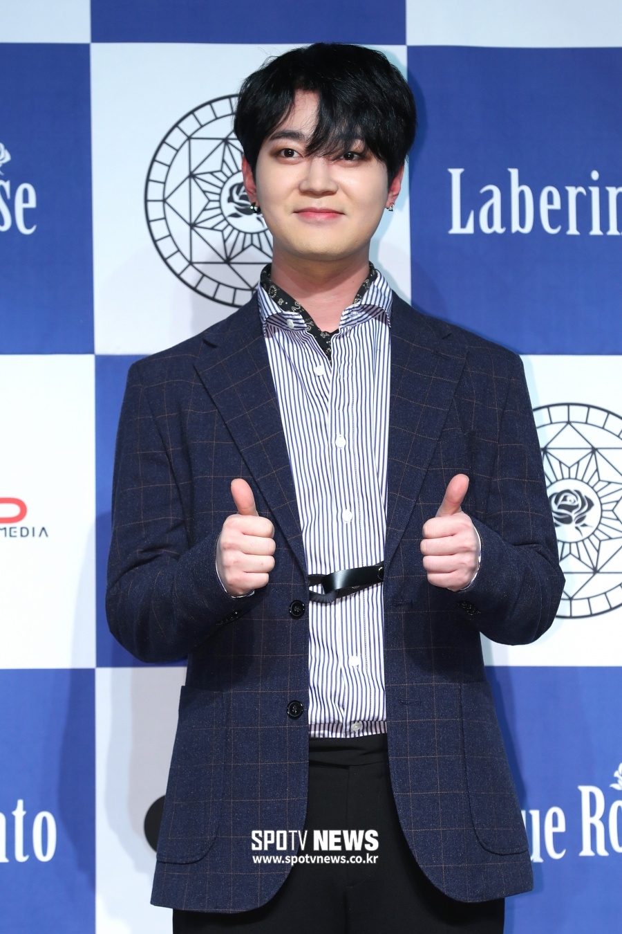 업텐션 비토 확진에 가요계 올스톱-방송가 '쑥대밭'…"수백명 검사要"[종합]