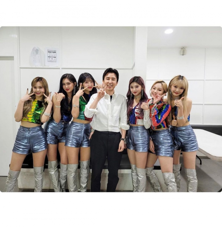 [1분 연예 뉴스] 에버글로우 멤버 2명 코로나 확진, 사진찍으며 접촉한 유희열은 '음성' [영상]