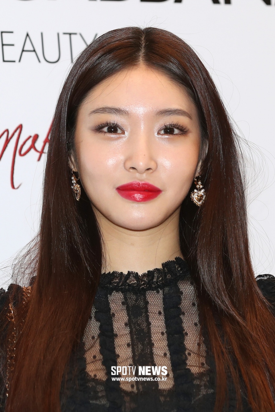 [1분연예뉴스] "내가 부족했나" 청하, 컴백 앞두고 코로나 19 확진 판정 (영상)