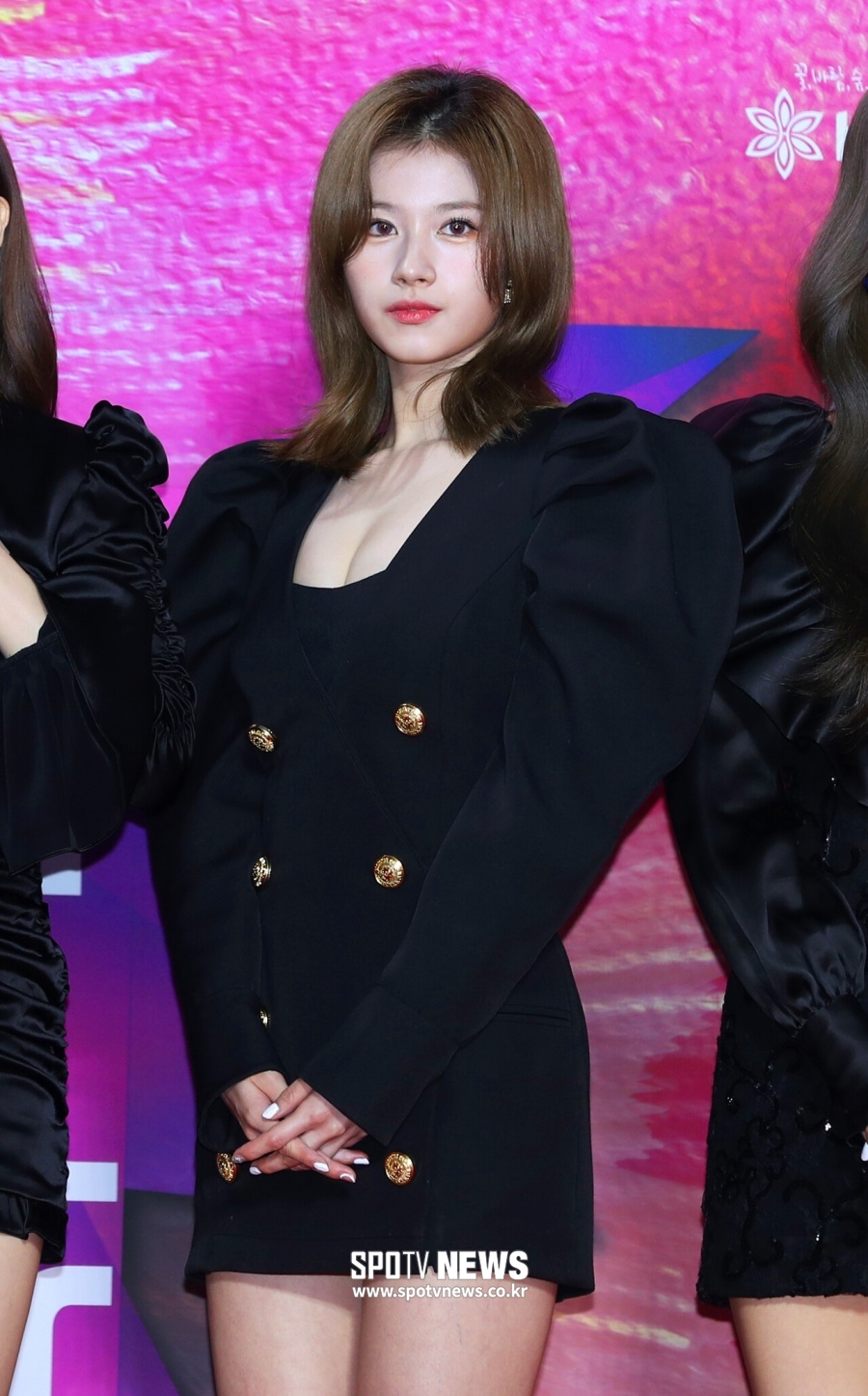 트와이스 사나, '코로나19 확진' 청하 접촉…"트와이스 모두 검사"[전문]