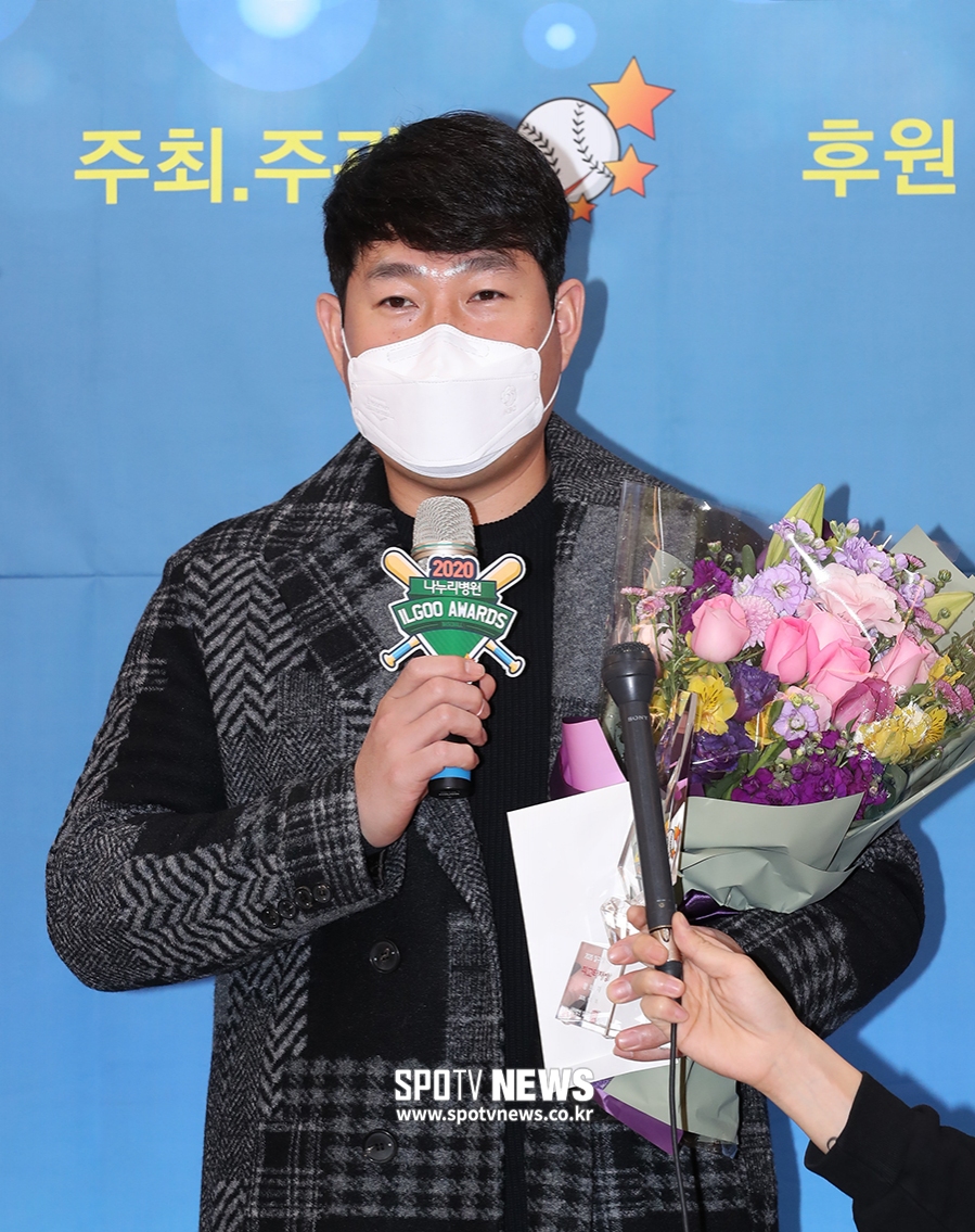 [포토S] 양의지, 선배들이 뽑은 최고의 타자