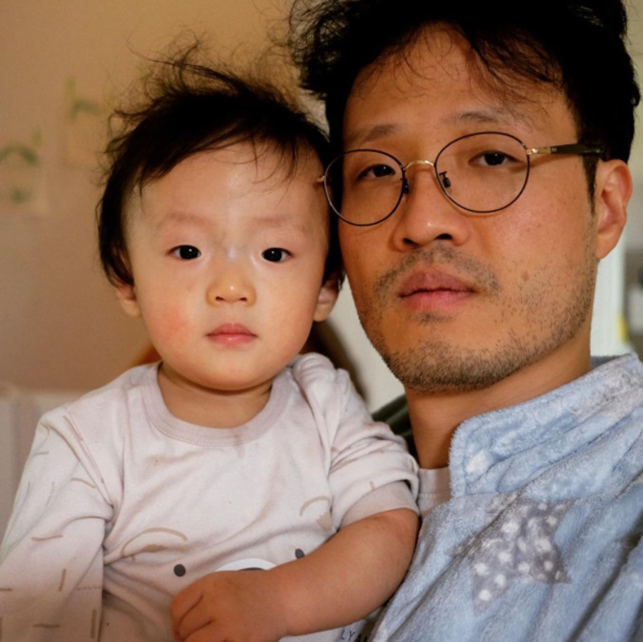 정인♥조정치 아들, '복붙'한듯 아빠 닮았네…첫돌인데 완성형이야