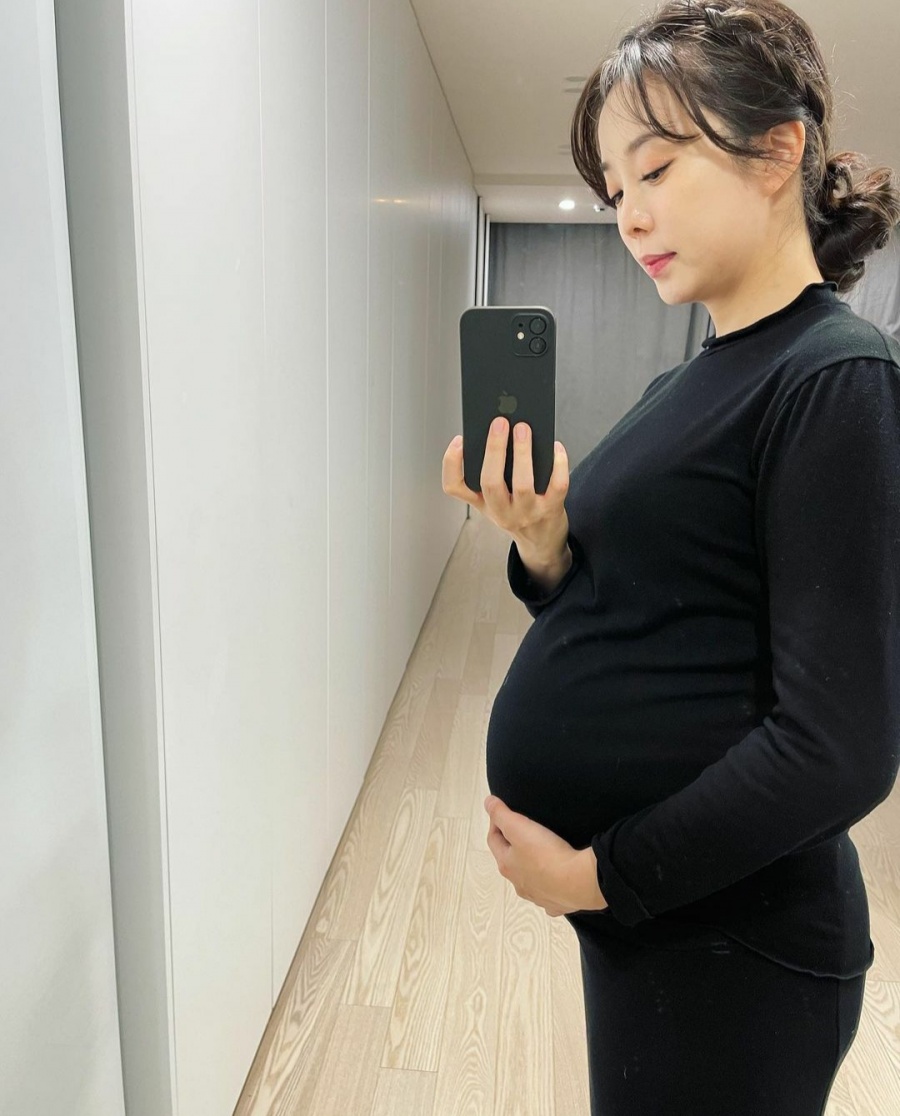 박은영, 출산 50일 앞두고 더 예뻐졌네…임신 9개월차 'D라인'