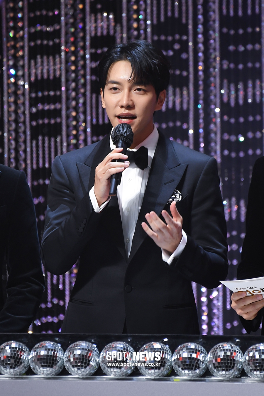 [포토S] 이승기, 'SBS 연예대상 시작합니다!'