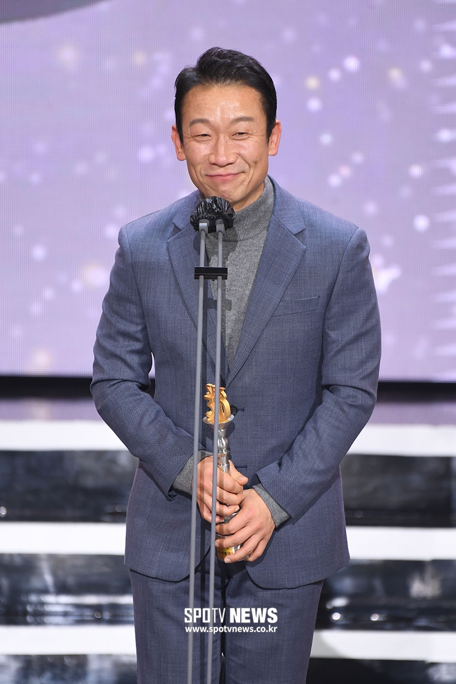 [포토S] '임원희와 베스트 커플상' 정석용, '멋지게 입고 왔어요!'