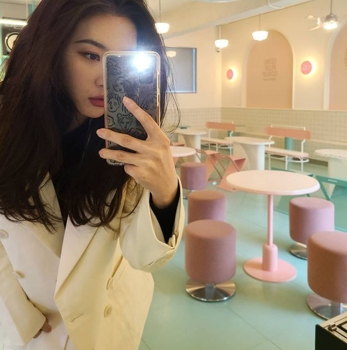 선미, 패션이 남다르다 했더니…제시카에게 옷 선물 받았네