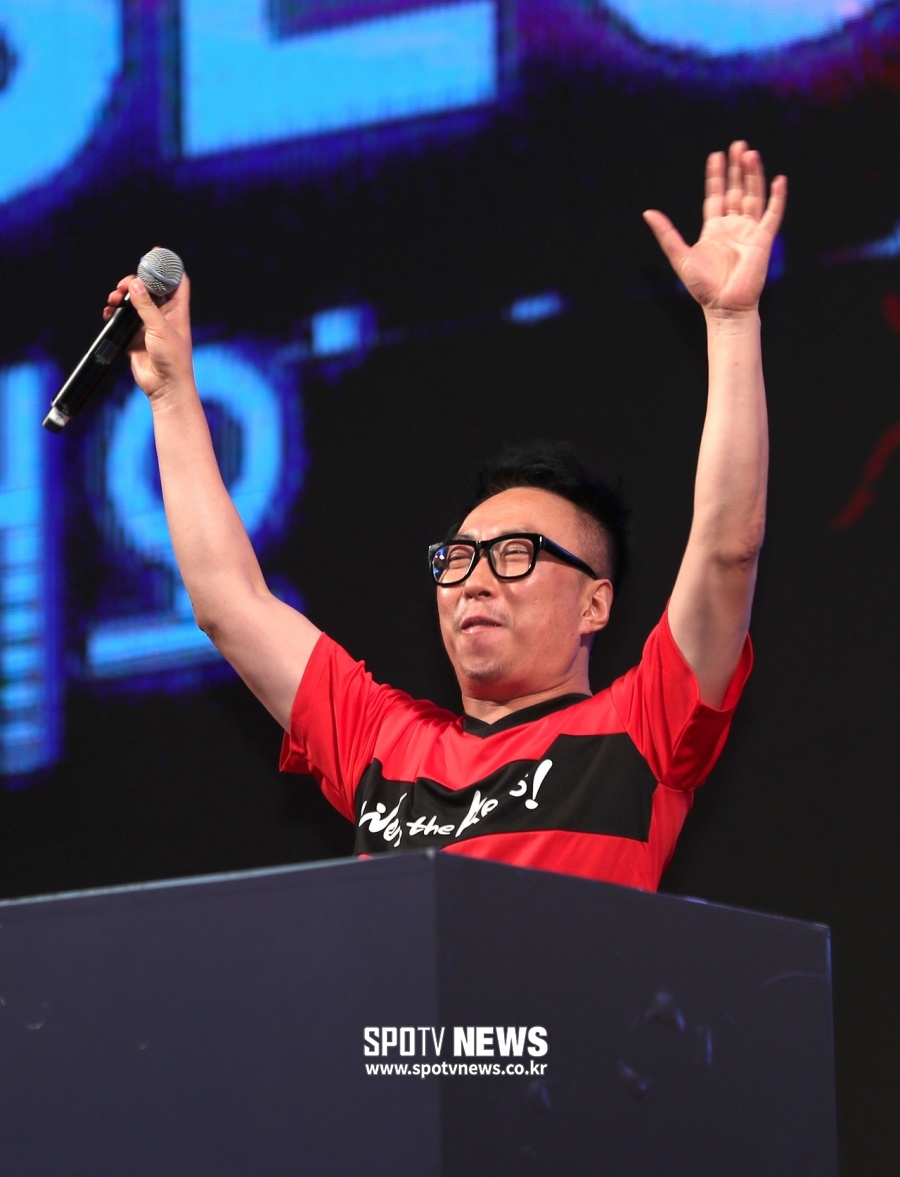 박명수, 노래로 소상공인 응원…'치맥 플렉스' 음원 무료 배포