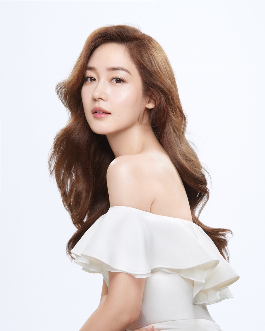 성유리, 얼굴도 마음도 최고…미혼모 위해 3000만원+화장품 기부