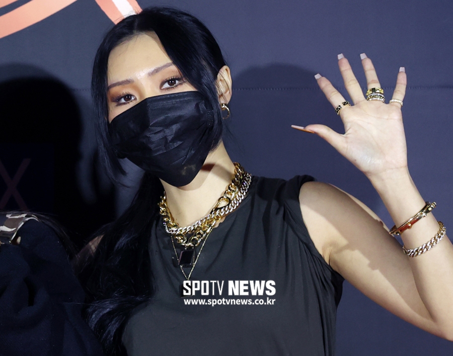 [포토S] 마마무 화사, 액세서리가 가득!