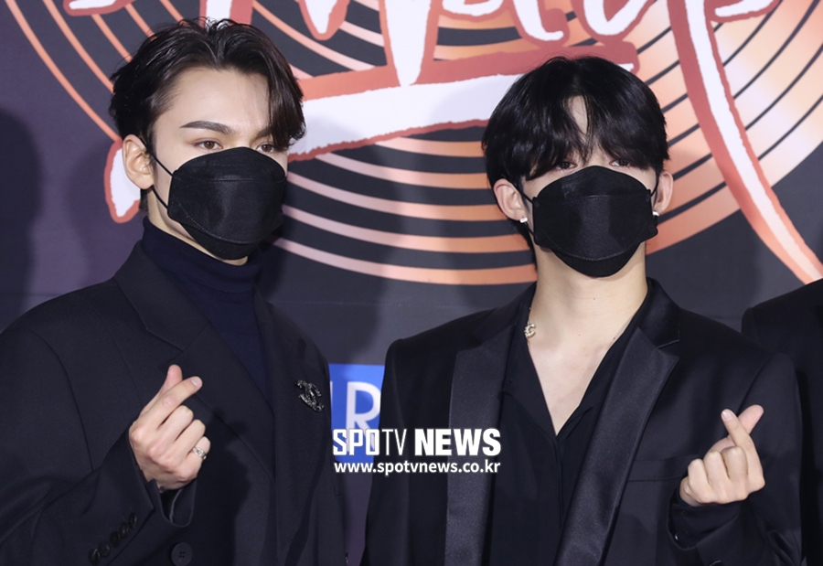 [포토S] 버논-에스쿱스, '가려도 멋있어'