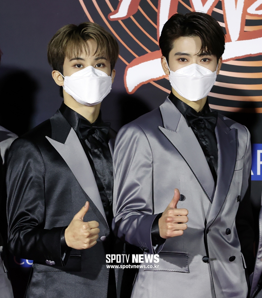 [포토S] NCT127 마크-재현, '비주얼에 반한다'