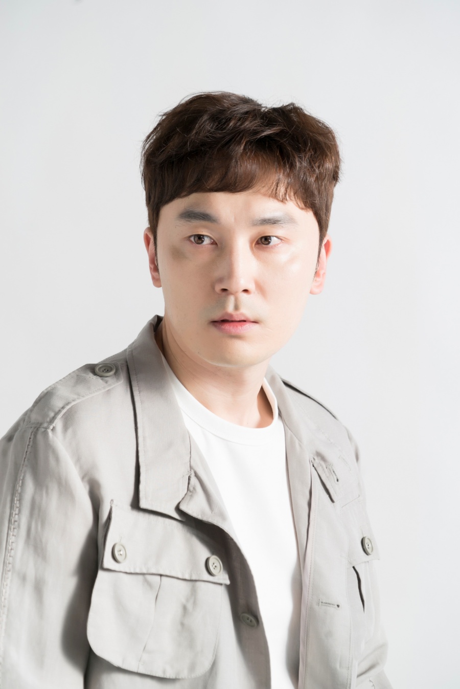 서현우, 이해영 감독 '유령' 합류…"일본어+암호해독 공부중" 열혈 모드 돌입
