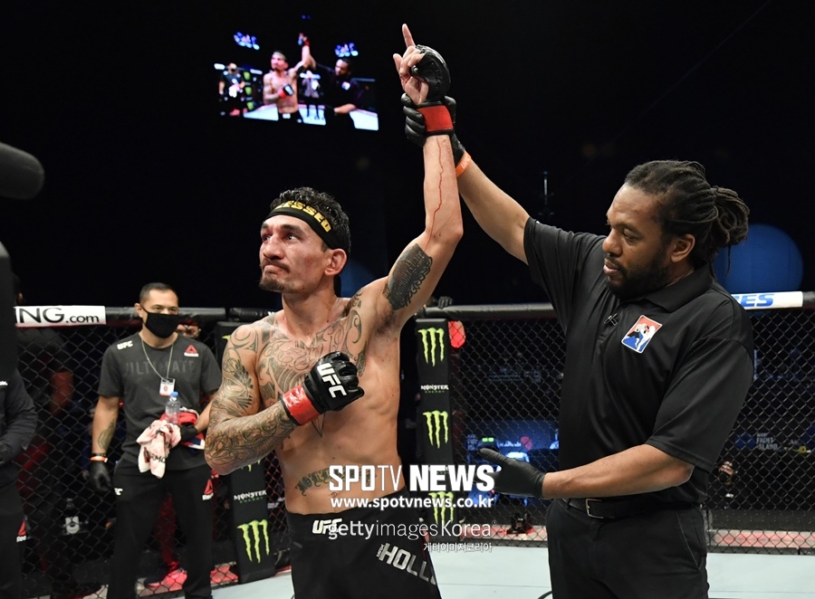 [UFC] 할로웨이 "맥그리거 경기 대체 선수 준비할 것"