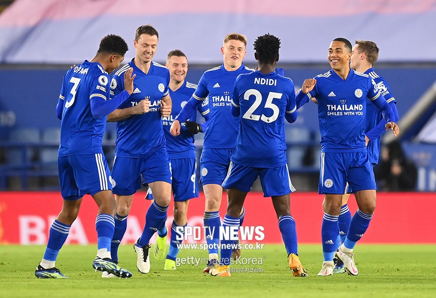 [PL REVIEW] 돌풍의 레스터, 첼시 2-0 꺾고 리그 선두 등극!