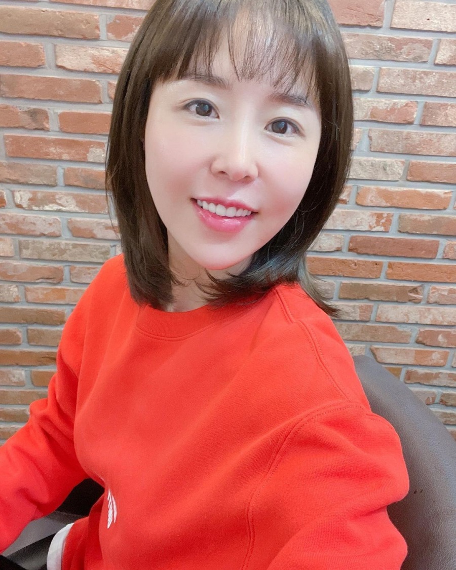 신지, 단발머리에 얼굴은 V라인…누가 40대로 보겠어 "속이 다 시원"
