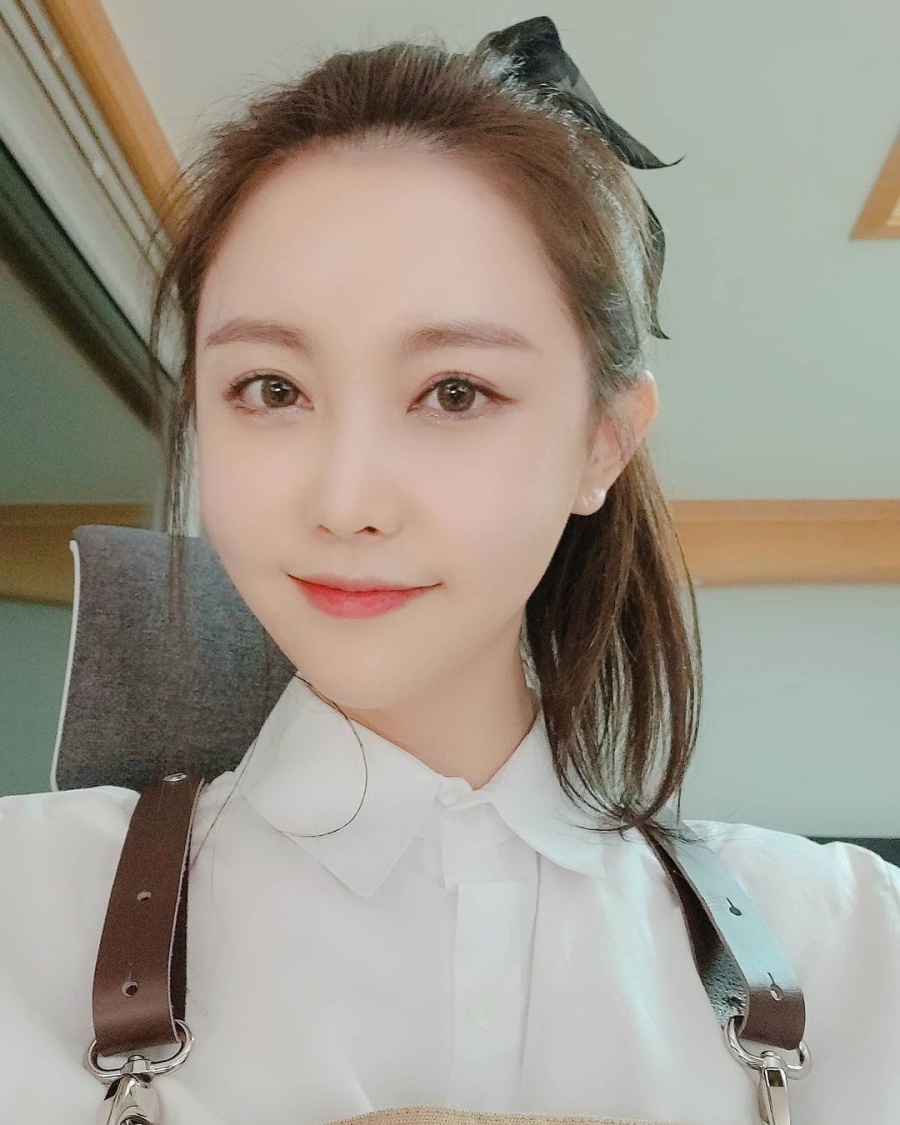 '대도서관♥'윰댕, 48→72kg 리셋 다이어트 후 리즈 갱신…턱선에 베일듯