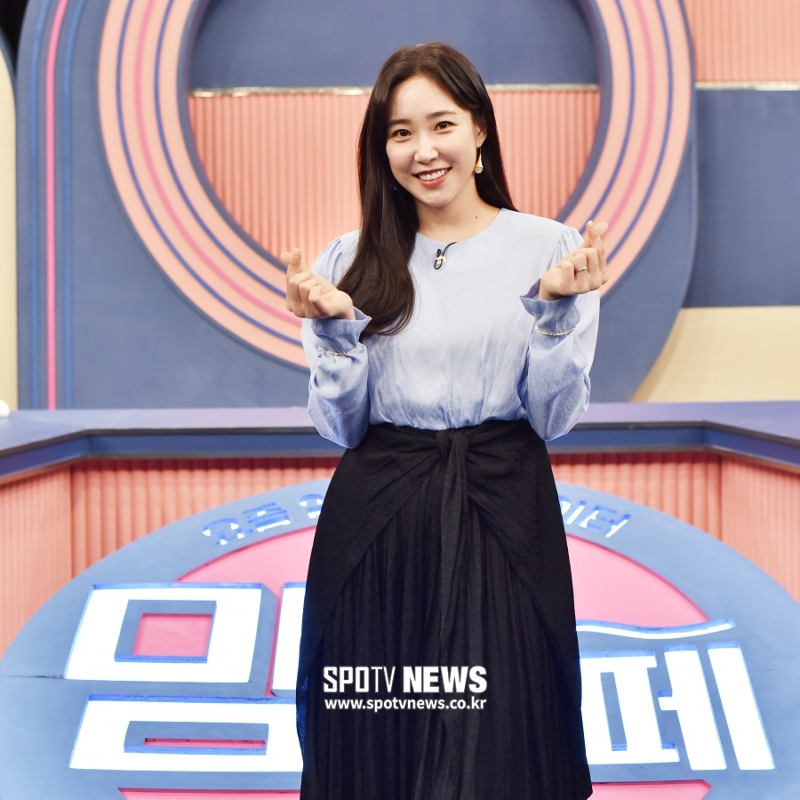 [포토]최희 '맘 편한 카페, 많이 사랑해주세요'