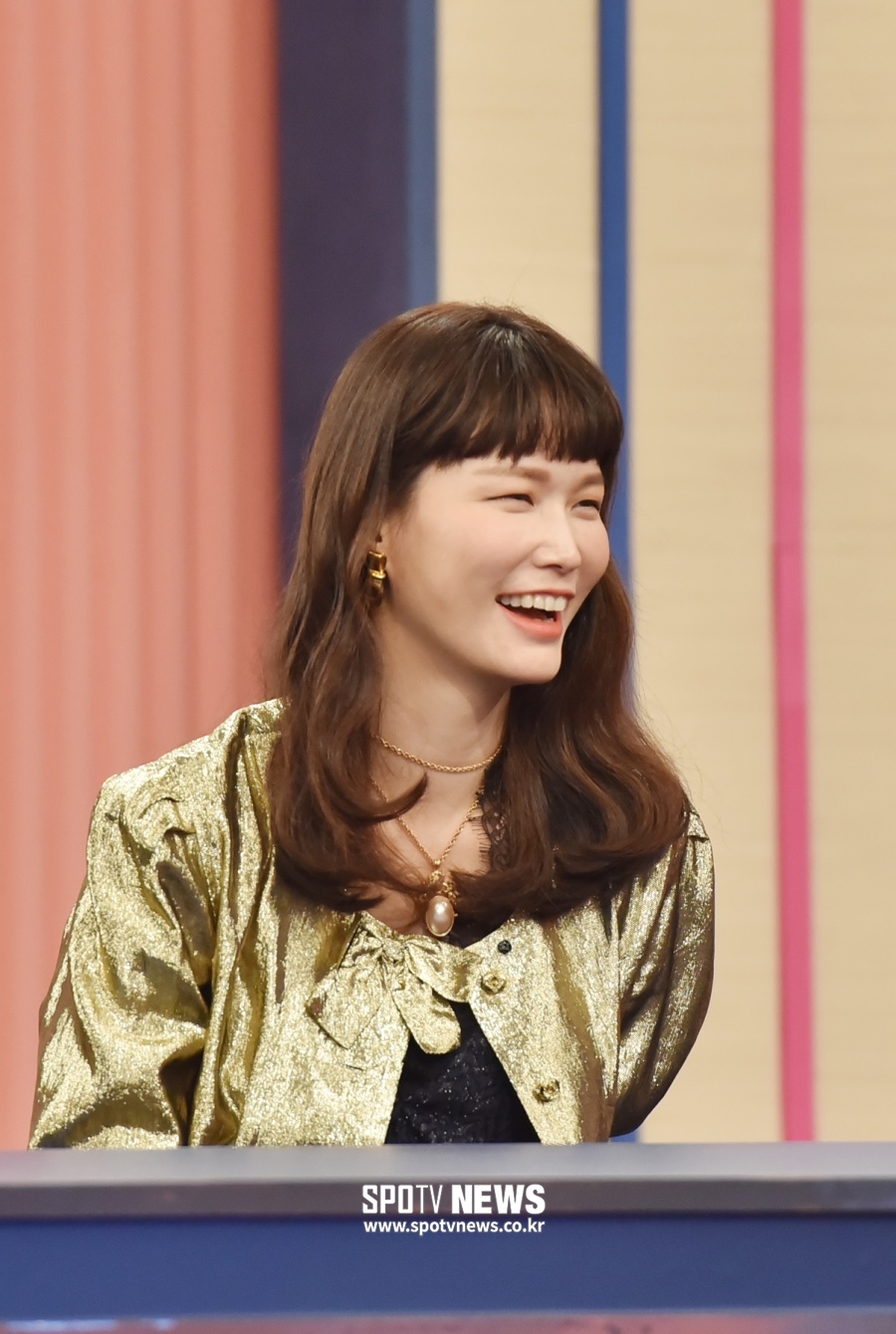 [포토]송경아 '맘 편한 카페, MC 됐어요~'