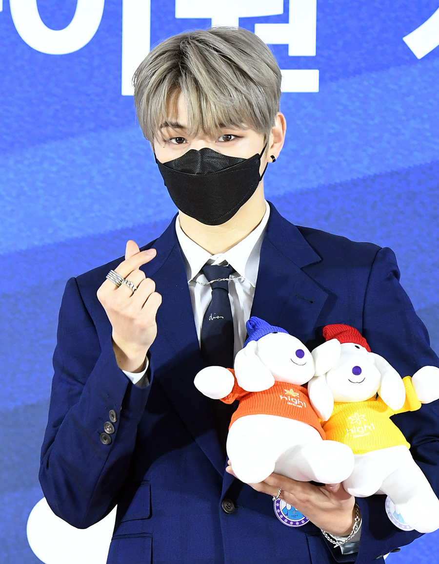 [포토S] 강다니엘 하트에 '심쿵'