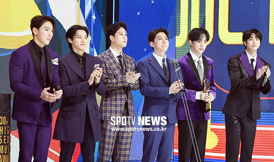 [포토S] 몬스타엑스, '3년 연속 본상 수상, 몬베베 사랑합니다'