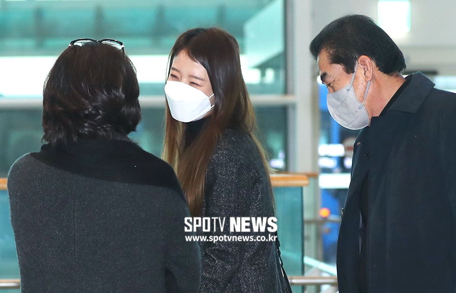 [포토S] 배지현 아나운서, 애교 만점 며느리!