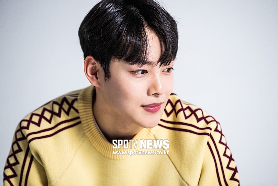 [포토S] '여신강림 임주영' 김민기, 분위기 미남