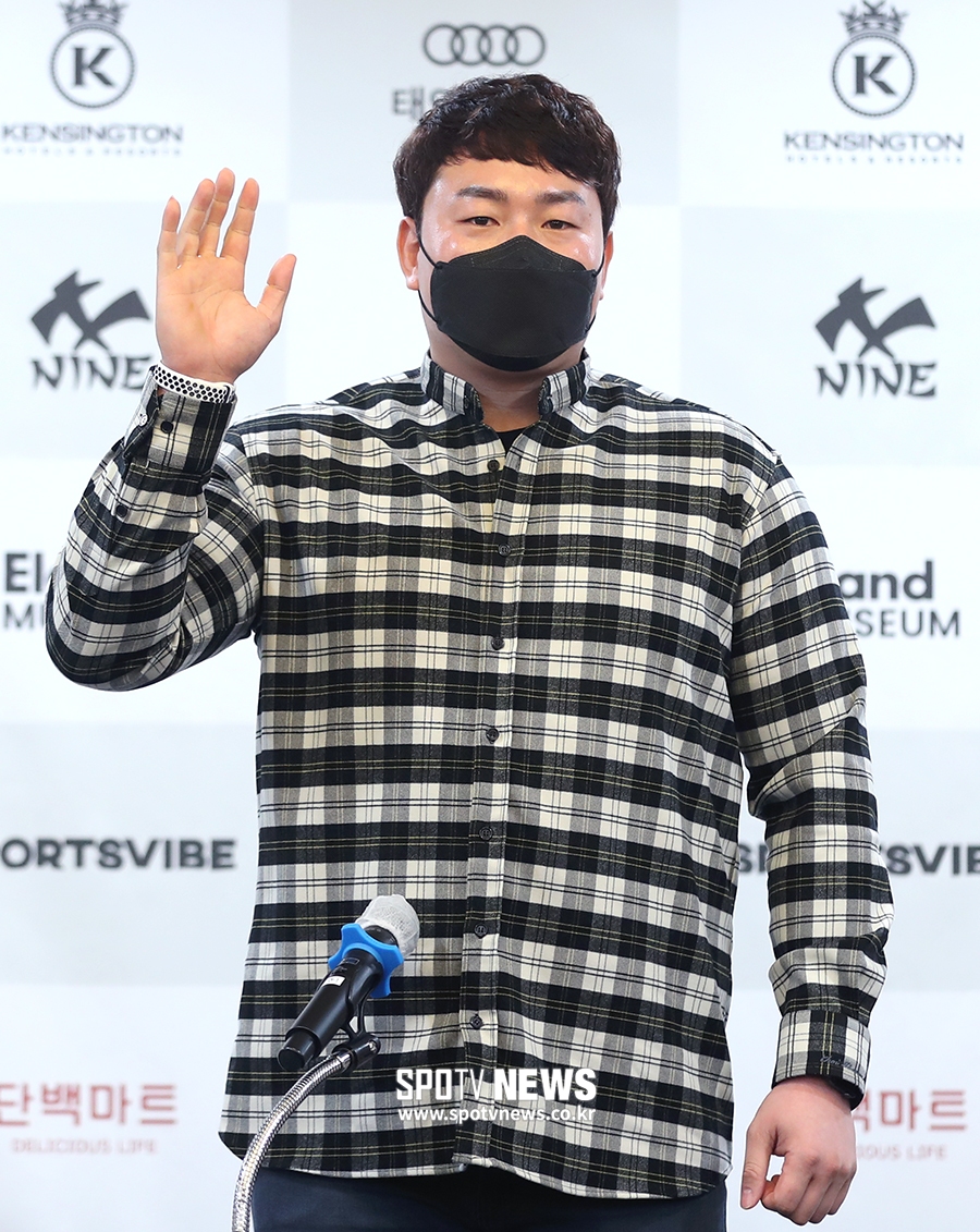 [포토S] 최지만, '새 시즌도 기대해 주세요!'
