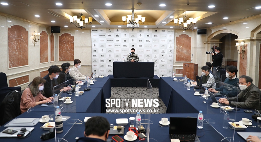 [포토S] 기자 간담회 갖는 메이저리거 최지만