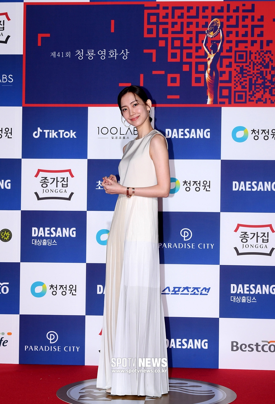 [포토S] 신현빈, 단아한 아름다움