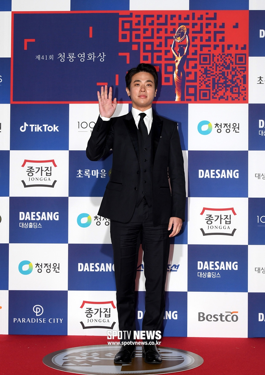 [포토S] 박정민, 남우조연상 수상