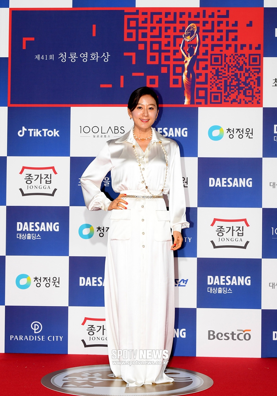 [포토S] 김희애, 우아한 자태